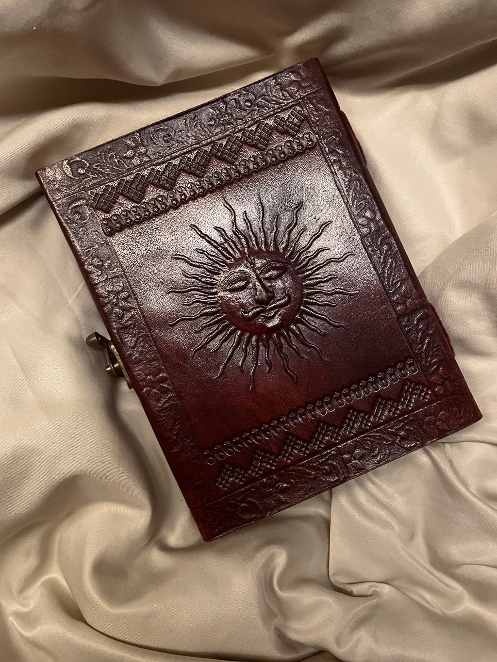 🌞Sun Vintage Leather journal (8 x 6 inch)