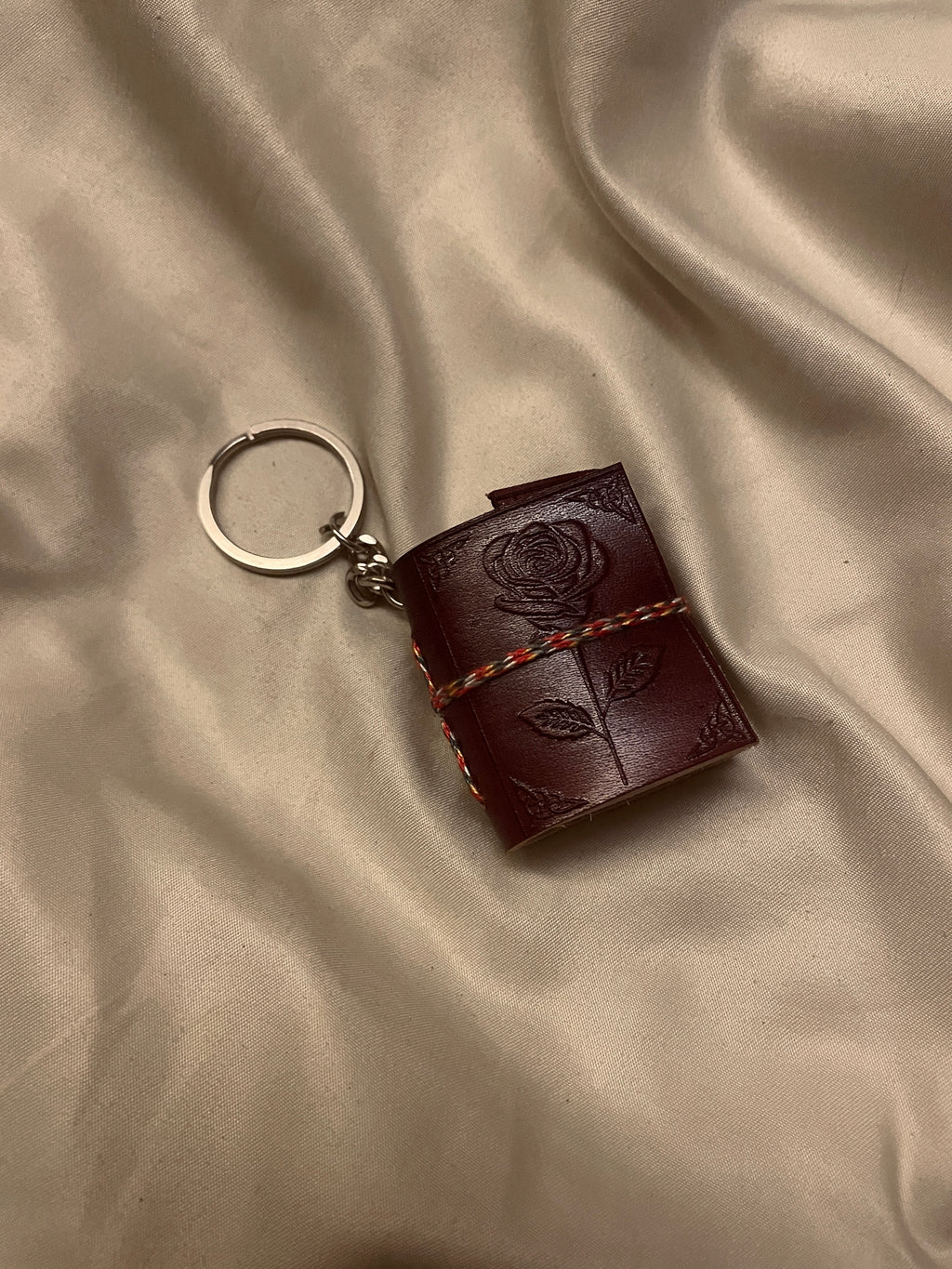 🌹Rose Vintage Leather Keychain
